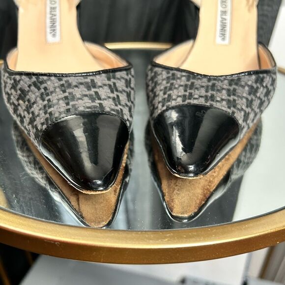 Manolo Blahnik Carolyne Houndstooth Slingback Heels - Picture 6 of 6